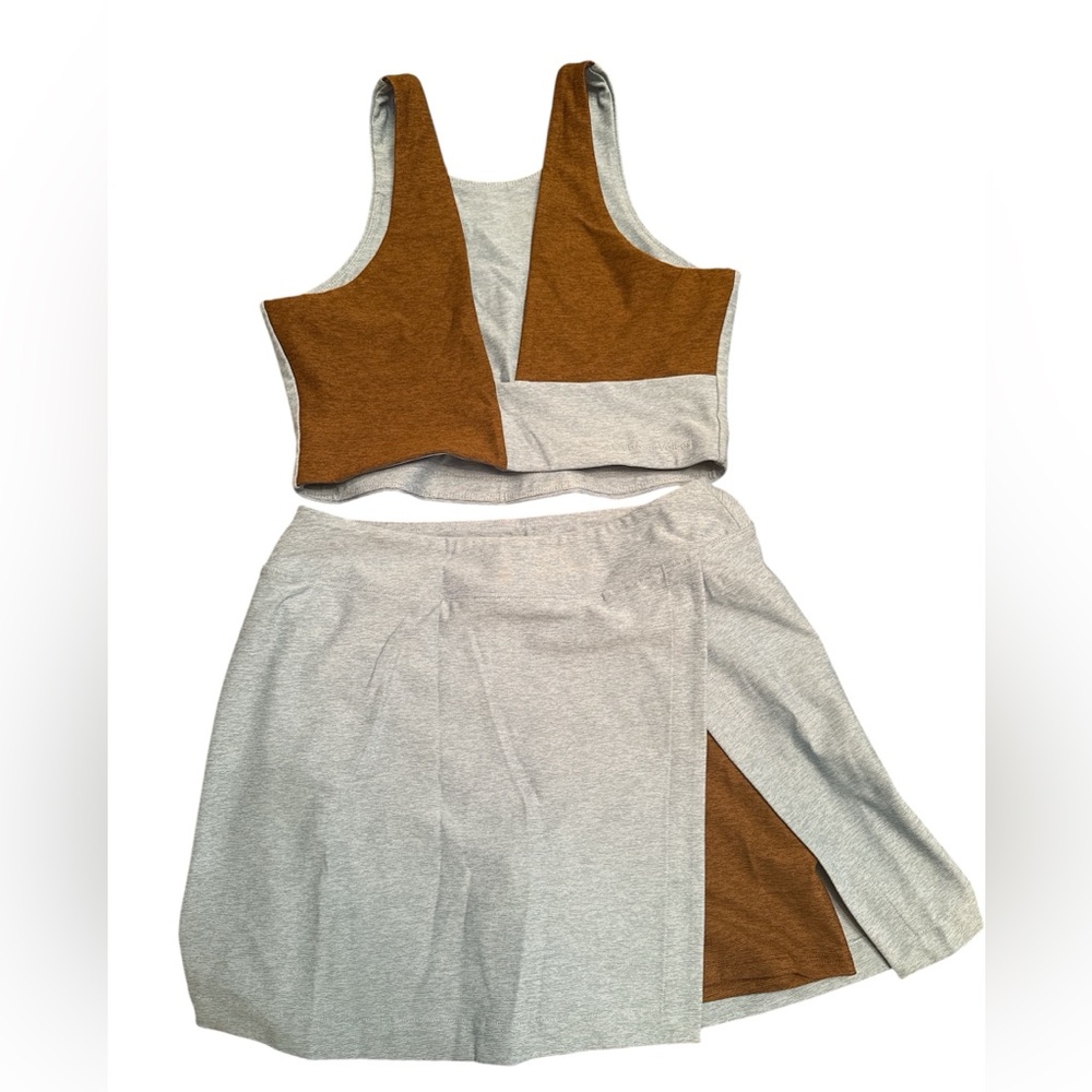 NEW Outdoor Voices by Madewell Peekaboo Cutout Sports Bra and skort set size S